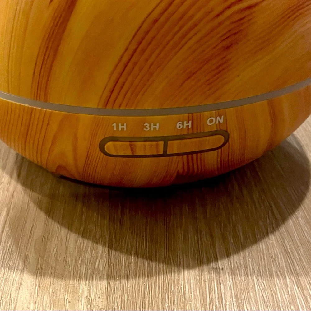 NWT Wood Essential Oil Diffuser with Oils